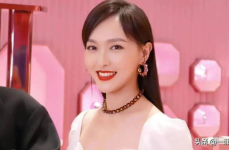 女明星娱乐圈吃瓜,女明星吃瓜背后的故事与真相